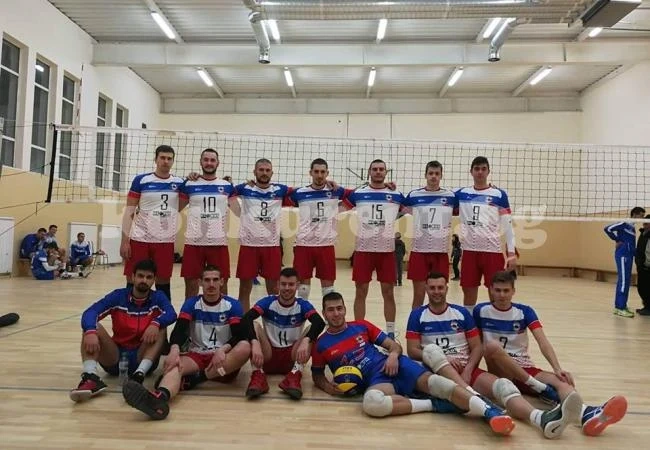 ВК Град пак е на върха след победа в Ихтиман