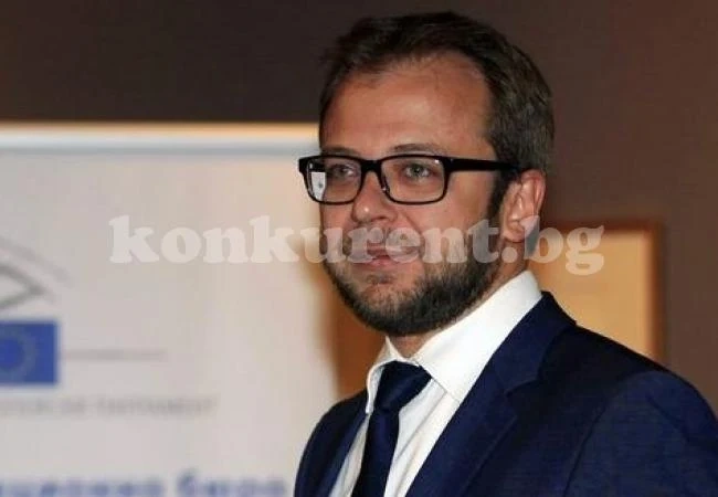 Теодор Стойчев: Фалшивите новини разколебават вярата в ЕС