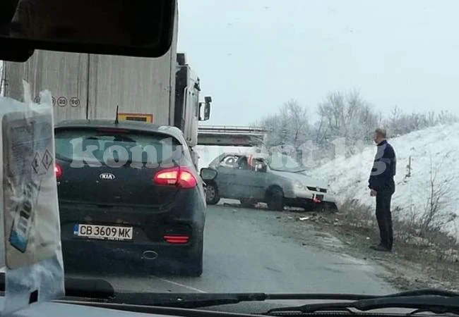 Тежка катастрофа блокира Е79 СНИМКИ