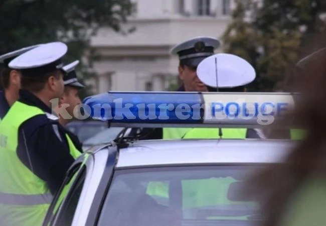 Униформени душиха във Враца и близките села
