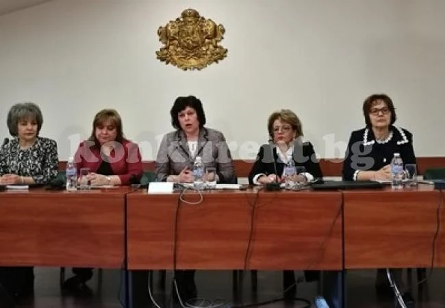 МОН готви 17 национални програми за развитие на образованието за 76 млн. лева