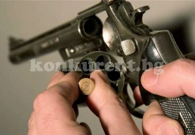 Полицаи си спретнаха опасно забавление, което завърши със смърт и обвинение в убийство (СНИМКИ)