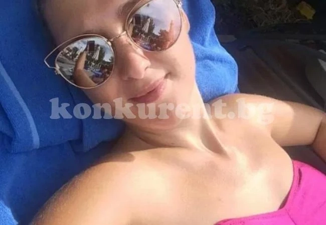 Жена заведе децата си на аквапарк, качи се на водната пързалка и преживя най-големия кошмар в живота си (СНИМКИ)