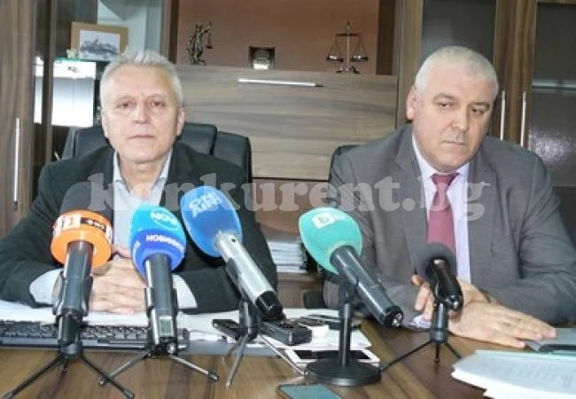 Здрави роми с ТЕЛК, арестуваха шефката на комисия в Ловеч (Обзор)
