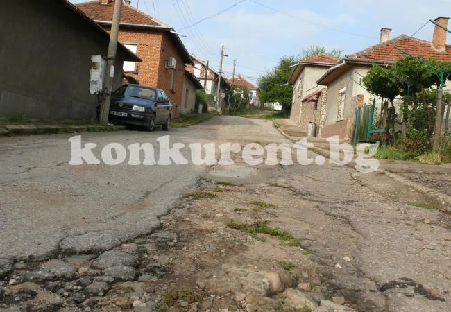 Ремонтират улици и водопроводи в Лом