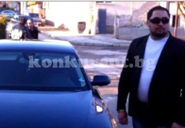 Слепи по документи карат луксозни коли в Плевенско