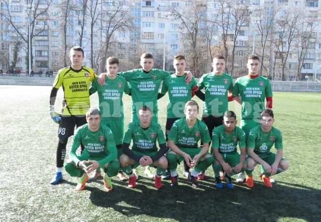 6 от 6 за U17, Манолиу с дубъл, вкараха пак и най-новите попълнения
