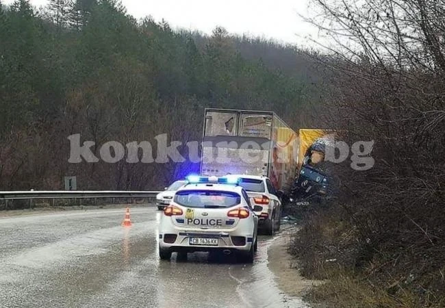 Мъж загина в тежка катастрофа