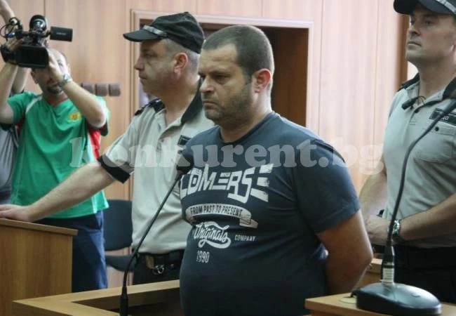 Убиецът на доц. Нейков каза: „Съжалявам”