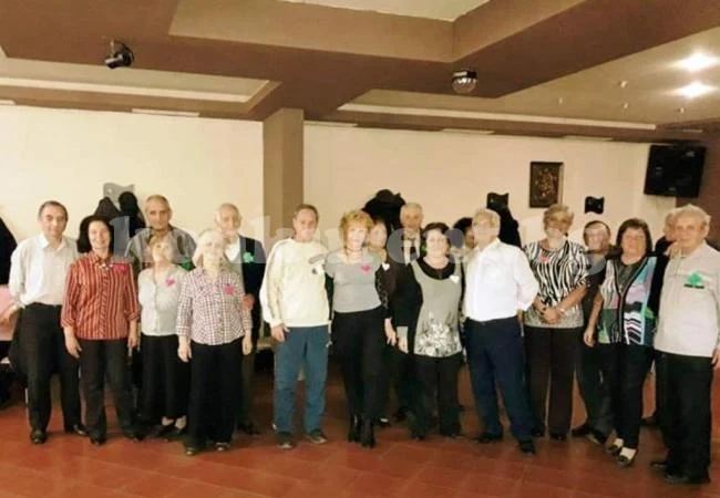 Легендарни двойки се събраха за деня на влюбените СНИМКИ