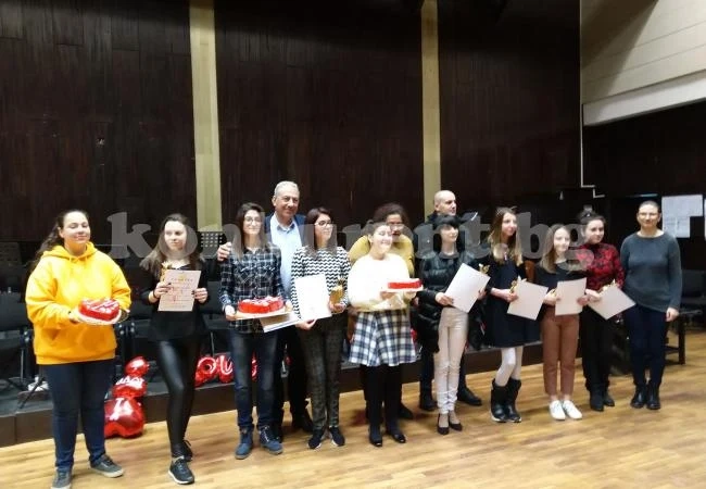 Вижте кой спечели конкурса „Песен на Свети Валентин“ СНИМКИ