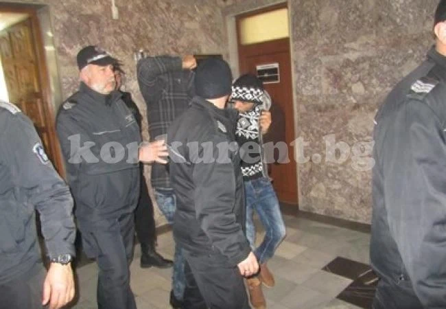 Искат по-тежки присъди за Червеите, обвинени за грабеж и стрелба във Велико Търново