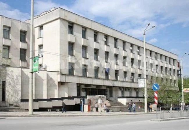 По 6 месеца строг затвор получиха дует апаши, свили колата на съсед във Велико Търново