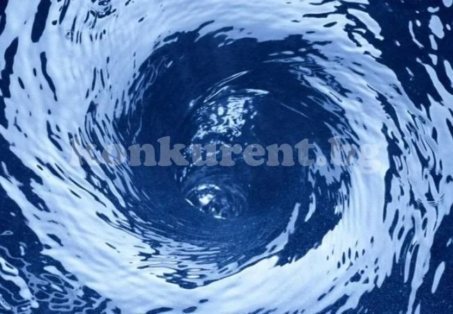 Река изведнъж изтече във водовъртеж и изчезна