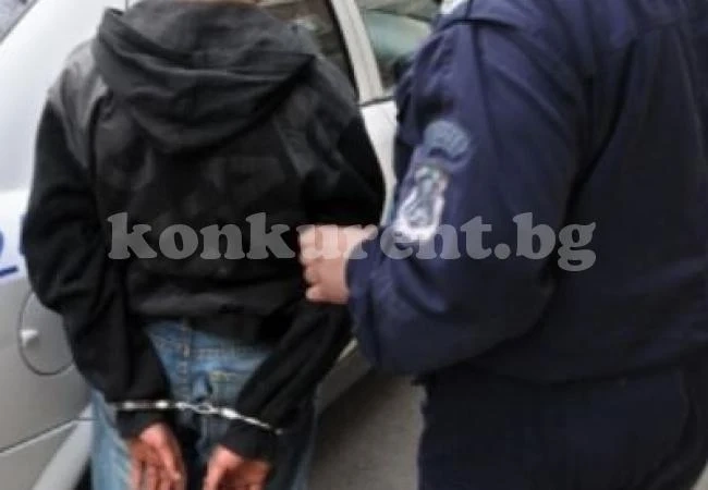 Арестуваха видинчани, тарашили магазини в Монтана