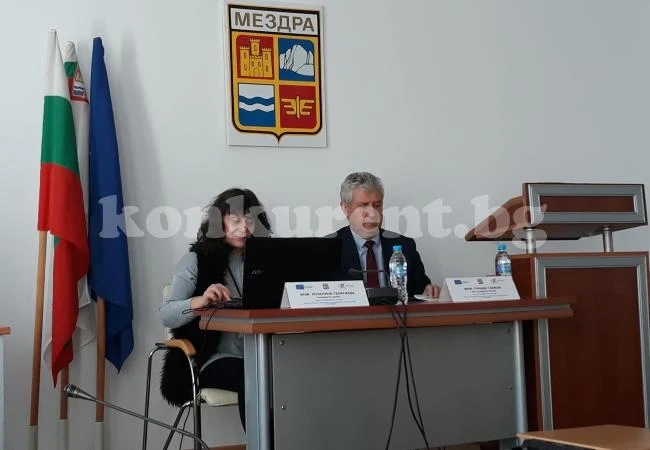 В Мездра завърши проект за саниране на 13 сгради