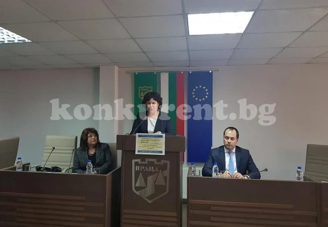 Заместник-министър Михайлова във Враца: „Учител е сред професиите на бъдещето“
