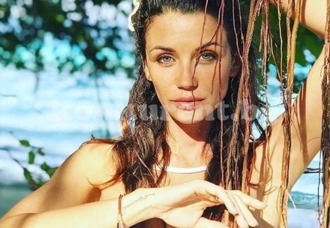 Диляна Попова с ваканция на Малдивите