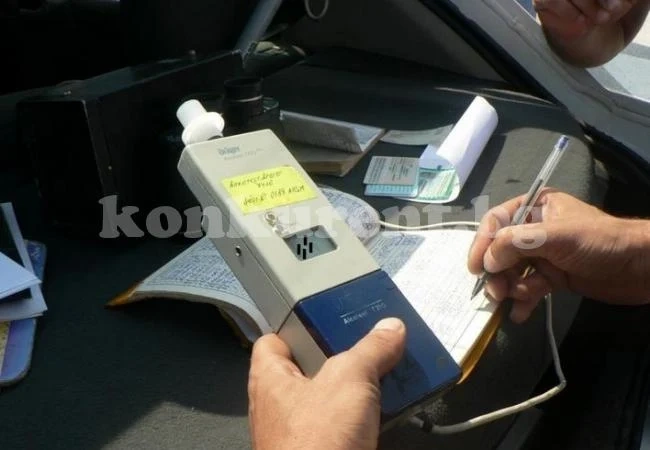 Наквасен водач отнесе акт