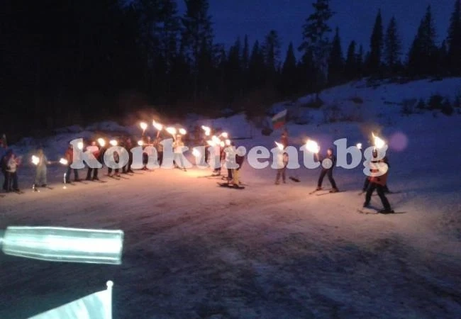 Факелно шествие на Ком