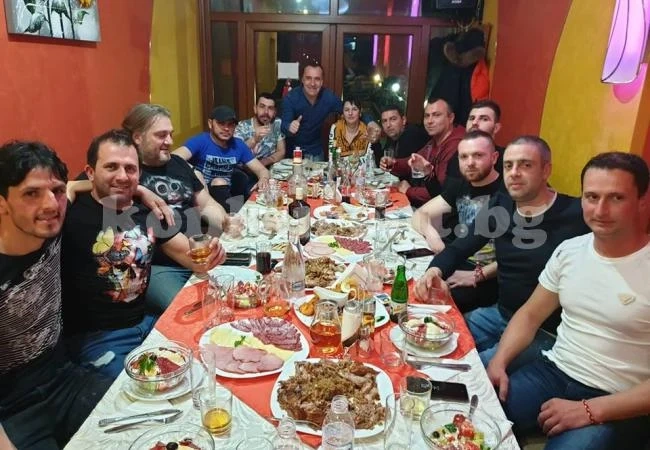 Миков-джуниър събра звездна компания в Мездра