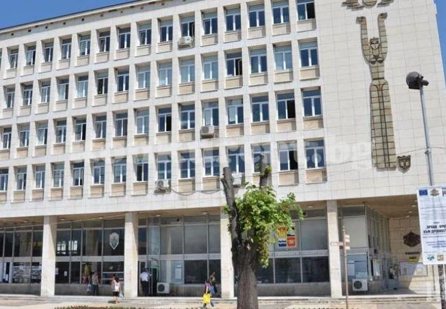 Съветници от Мездра признаха издънка, но не я поправиха