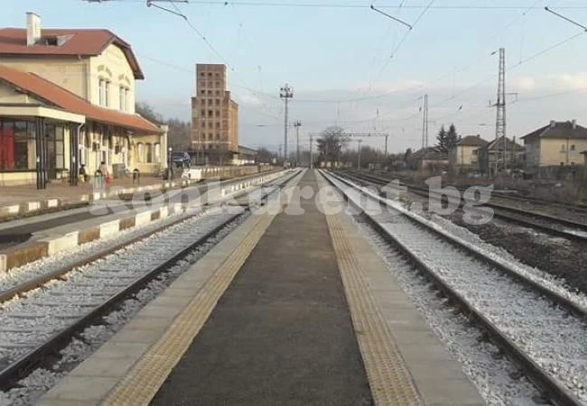 Нови перони и коловози на гарата в Криводол