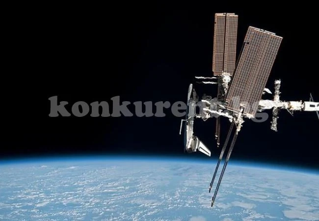 Мистерия в Космоса: Силна миризма на спиртни напитки се разнесе от безпилотния кораб Dragon-2 при скачането му с МКС
