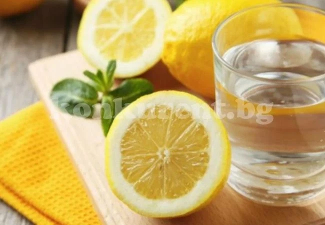 Всички знаем за ползите от водата с лимон, обаче правим една голяма грешка