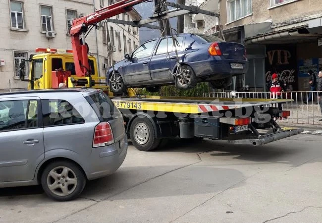 Паякът започна да ги вдига в центъра на Враца СНИМКИ