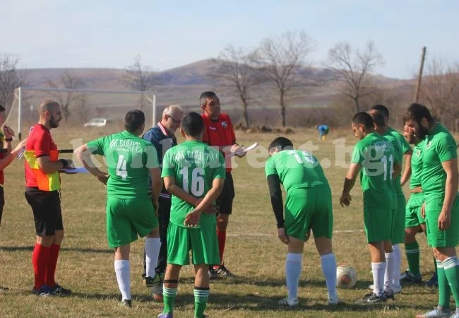 Хайдут излиза за първа победа