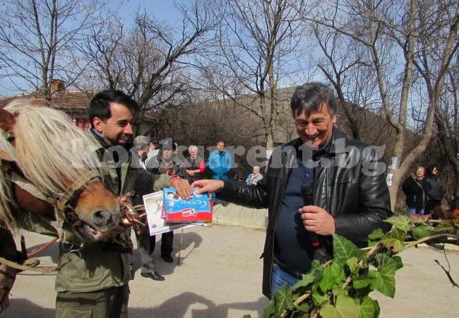 На Тодоровден в Салаш СНИМКИ