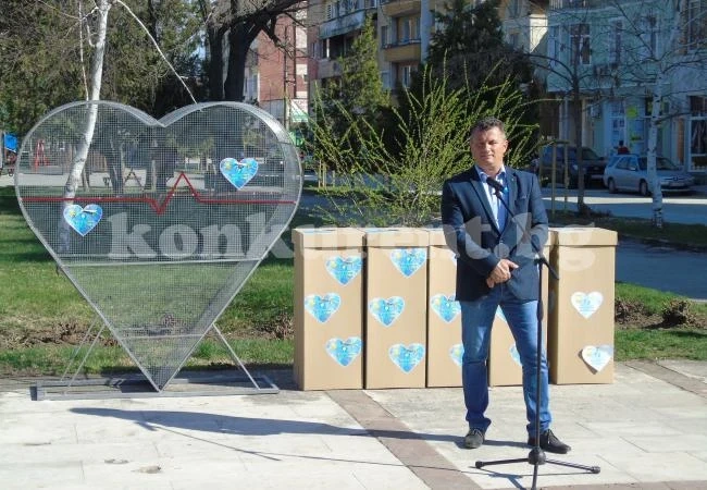 Кметът на Бяла Слатина даде старт на кампанията „Капачки за бъдеще“
