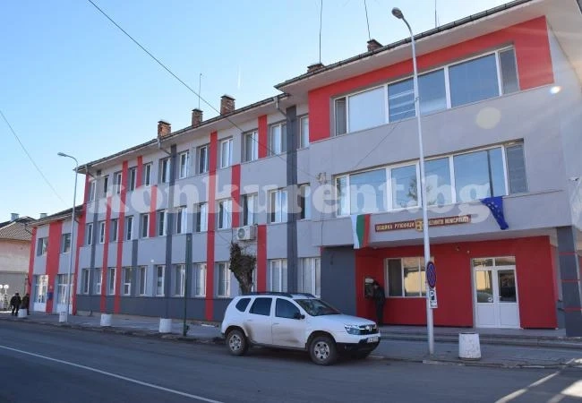 Предизборни \