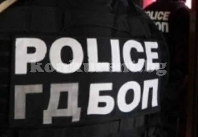 Арестуваха кмета на Червен бряг, градът е под полицейска блокада