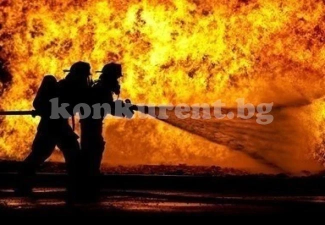 Мъж запали къщата на жена заради имотни спорове