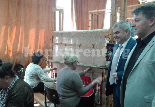 Съживяват традициите в Чипровци с проект СНИМКИ