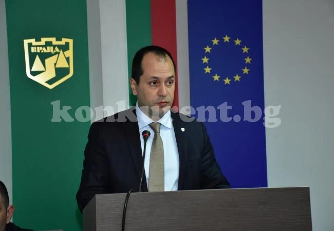 Кметът Каменов отказа увеличение на заплатата въпреки натиска на опозицията
