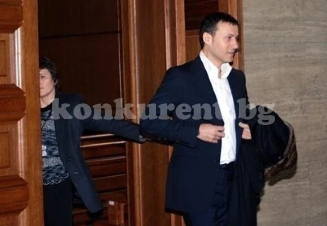 Миню Стайков остава в ареста, съдът не го пусна срещу 500 хил. лв.
