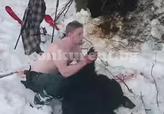 Баща и син убиха мечка с мечетата, докато спят зимен сън (ВИДЕО 18+)