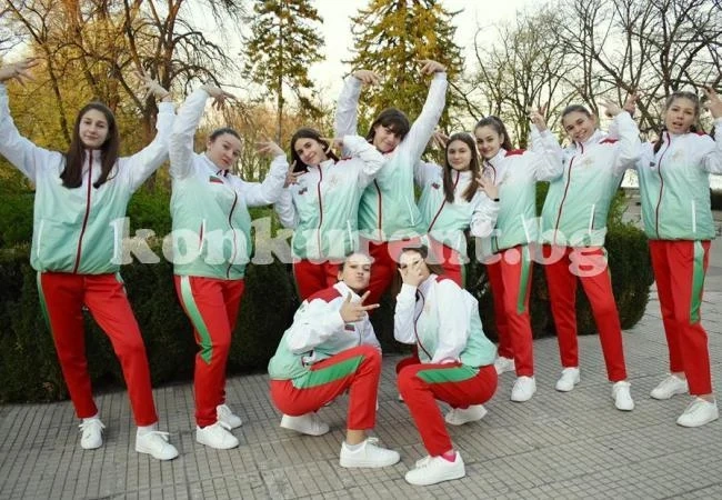 Ефектна фотосесия за математички преди старта в Хърватска /Снимки/