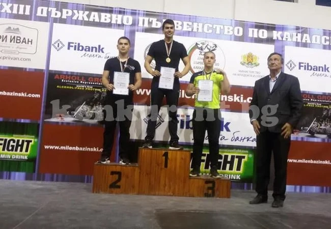 Юнаци от Селановци ни отчетоха на държавното по канадска борба