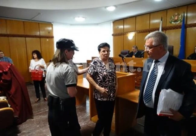 Почва отново делото срещу Иванка, обвинена в поръчка да избият родата й за 4,5 млн. долара