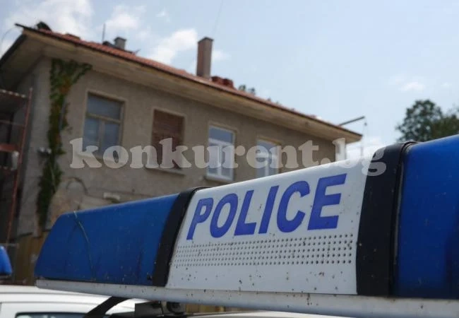 Четирима отвлякоха 15-годишна