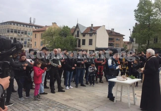 Рокери огласиха Враца с рев на мотори СНИМКИ