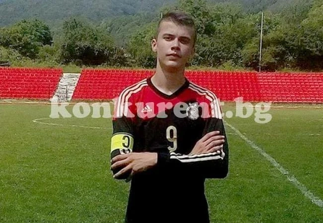 Класика за децата на Ком с хеттрик на Радостин Лазаров