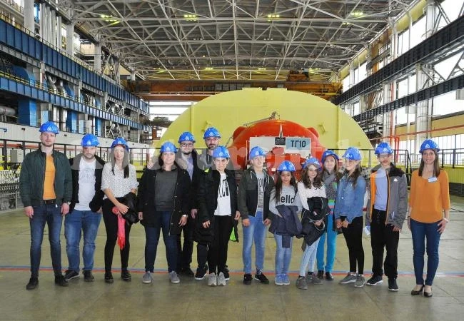 Силен интерес към деня на отворени врати в АЕЦ \