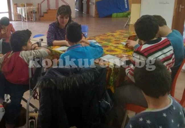 В магията на книгата се потопиха децата от  центъра от семеен тип в Мездра