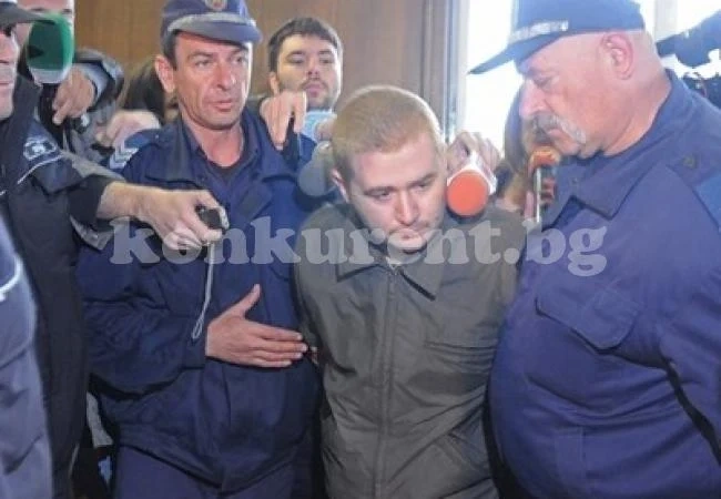 Баща на загинал пред „Соло”: Бойко, Румене, докарайте убиеца в страната