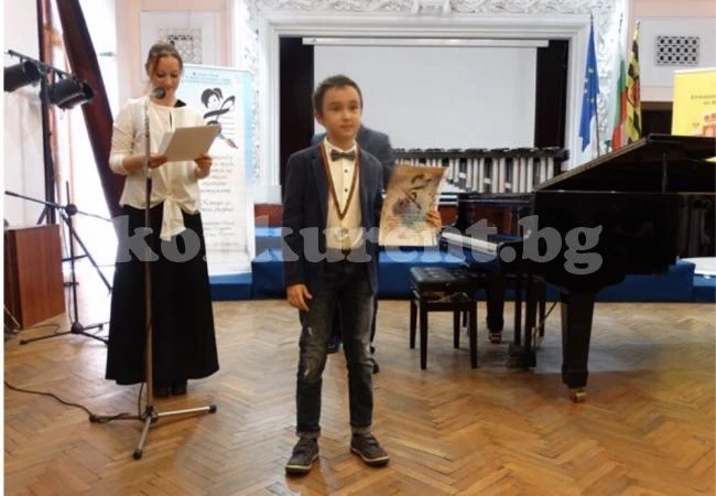 Врачани са първи на международен конкурс за пианисти в Перник